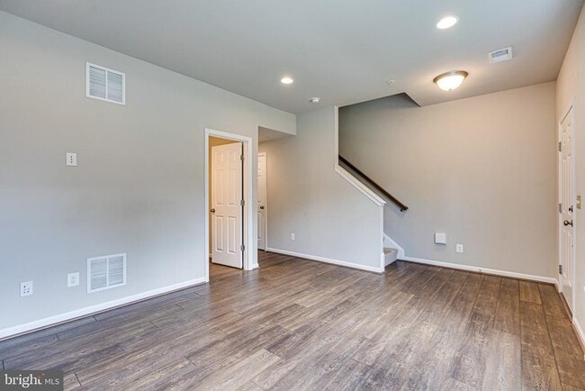 Building Photo - 14263 Travilah Rd