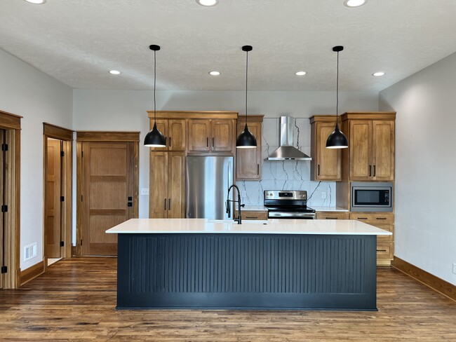 Kitchen - 16 W 3rd St Apartments