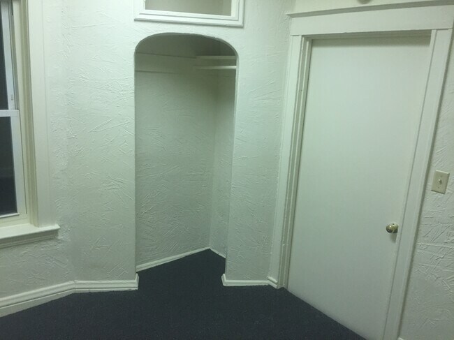 Photo - 901 Bingham Ave Unit 2