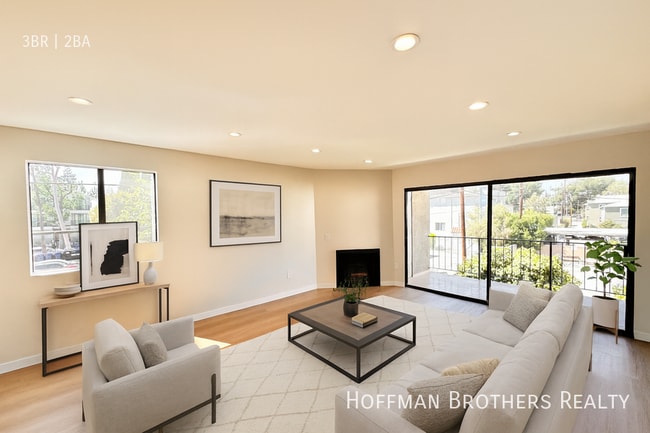 Building Photo - 11941 Weddington St Unit 106