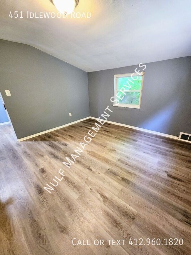 Photo - 451 Idlewood Rd