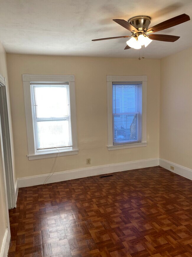 Photo - 131 Farnham St