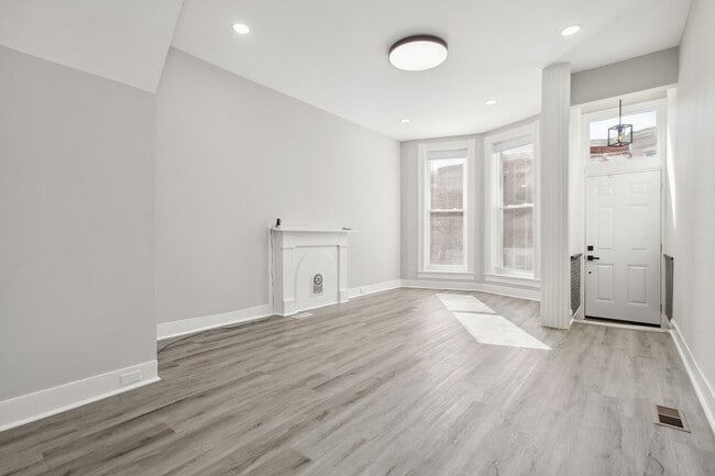 Photo - 1834 W Fayette St