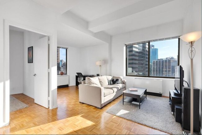 Building Photo - 57 Wall St Rental