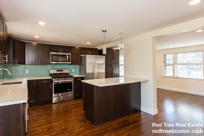 Building Photo - 77 Rock Glen Rd Rental
