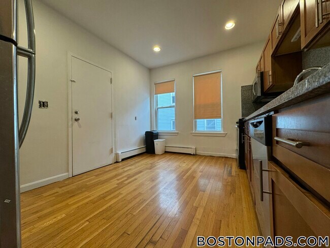 Photo - 2 Torpie St Unit 2