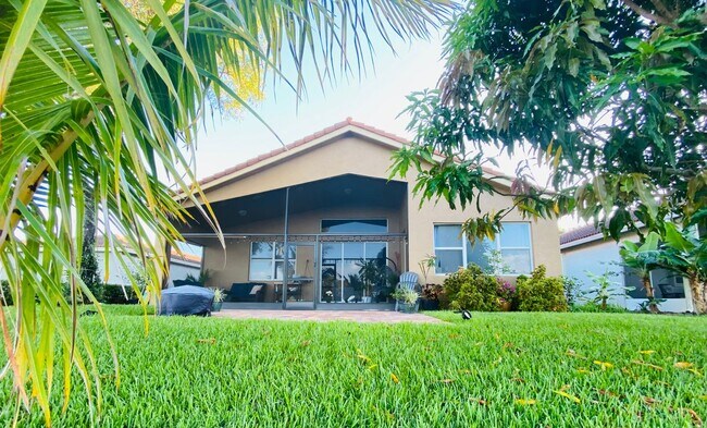 Photo - 2165 Newport Isles Blvd