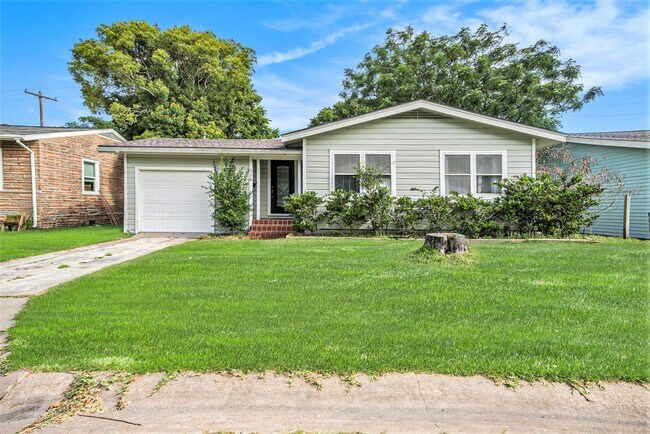 Photo - 116 Whiting Ave