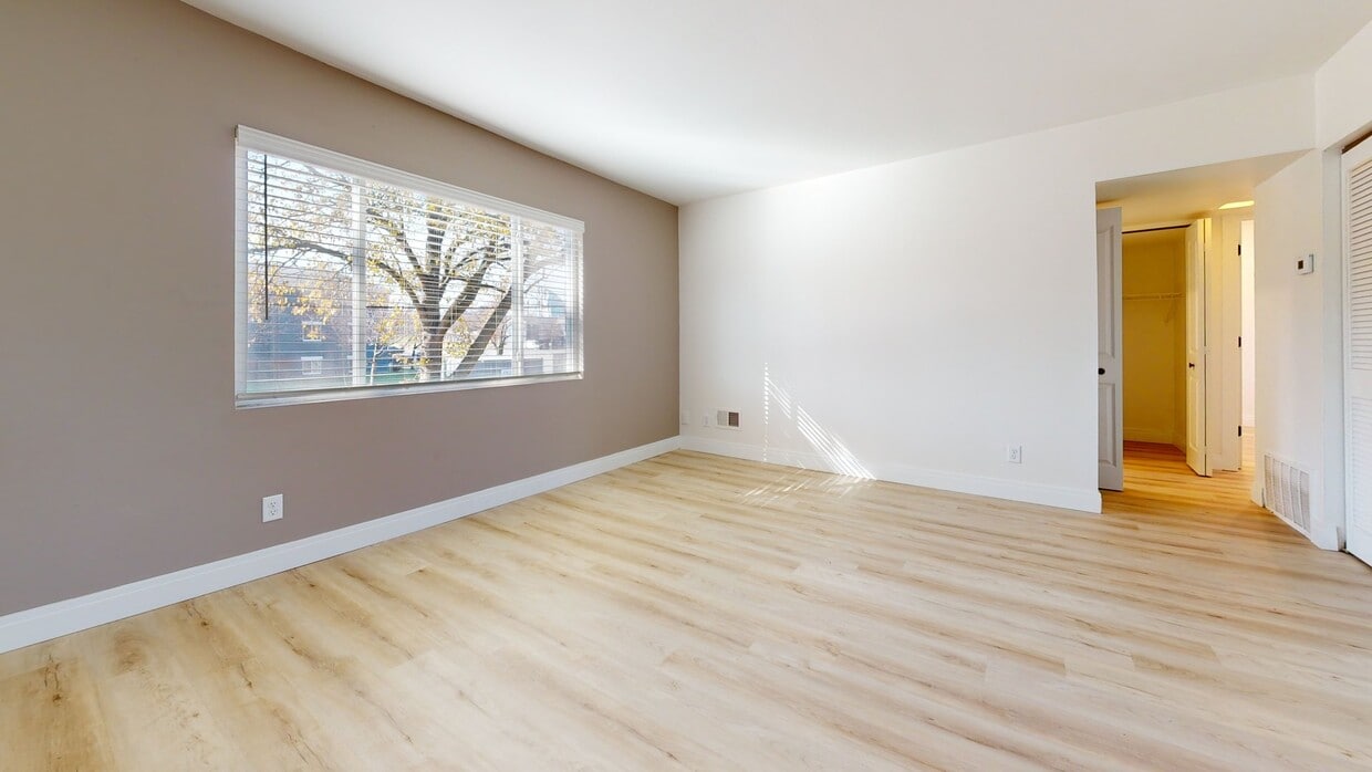 Photo - Cadence of Newport Apartments