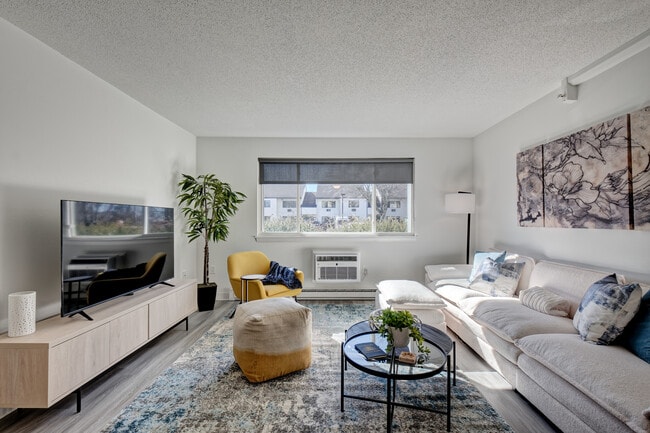 GoodHomes Groton