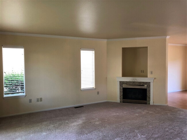 172 NE Rifle Range St