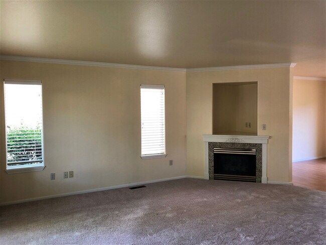 Photo - 3 Bedroom 2.5 Bath Condo-Gas Fireplace