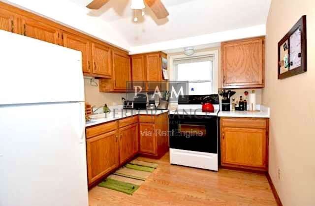Photo - 6747 Hillside Ln