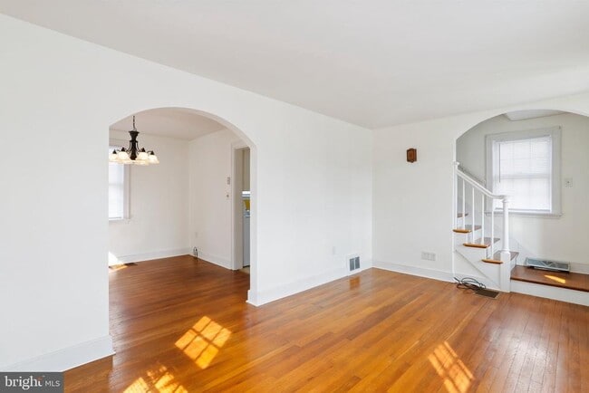 Photo - 502 Wayne Ave