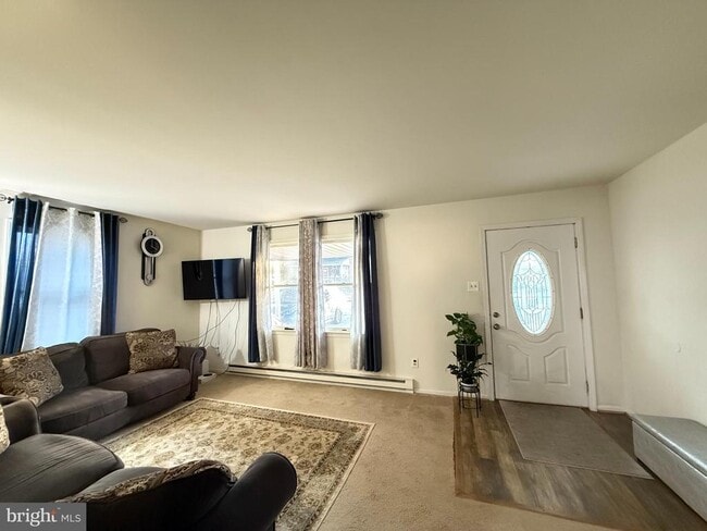 Photo - 410 N 5th Ave