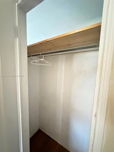 Photo - 1917 Harding St