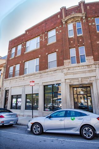 Building Photo - 3914 N Broadway Unit 2B Rental