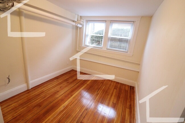 Photo - 3BR or 4BR near B/C trains, Wash Sq, heat included, No Fee!