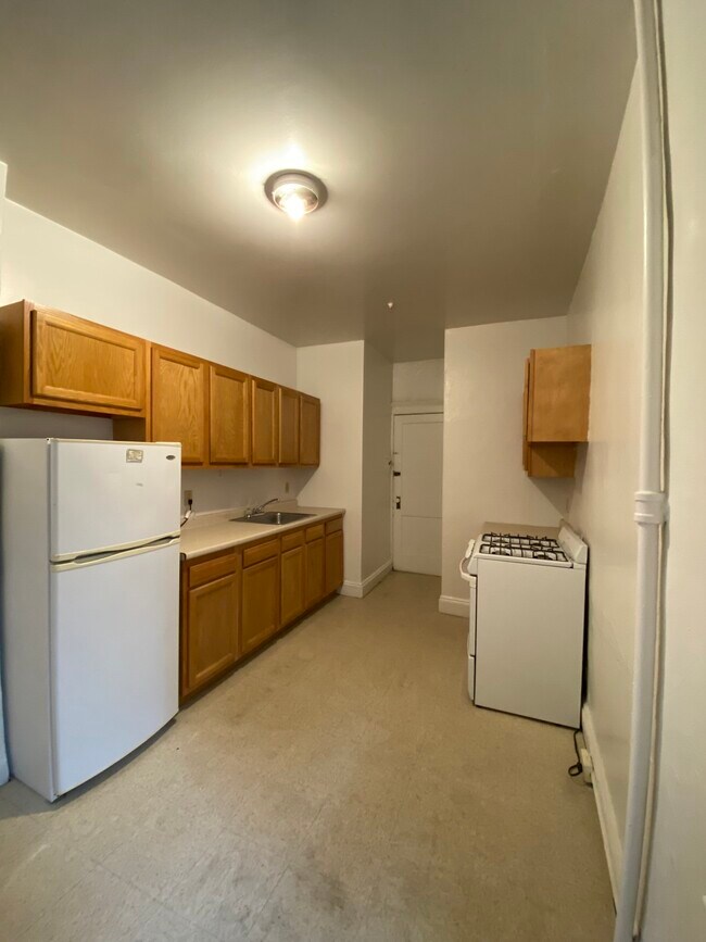 Photo - 1634 Commonwealth Ave