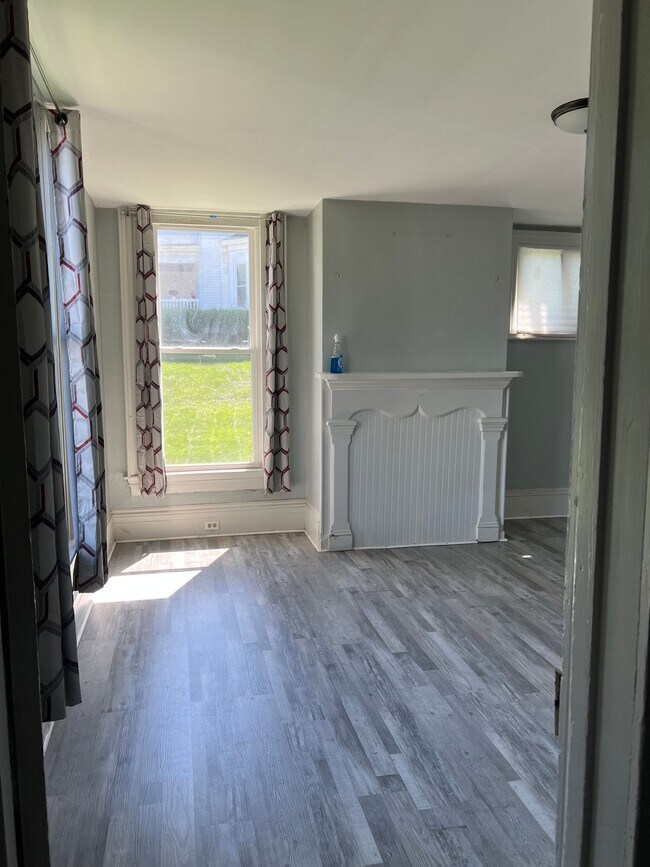 Photo - 214 Brown Ave