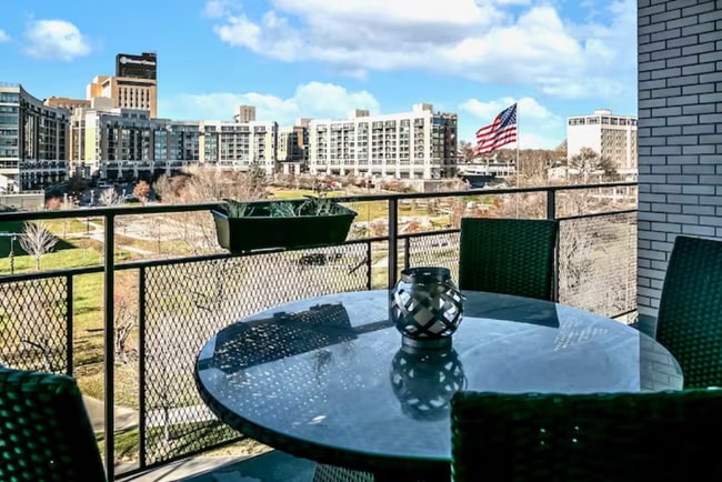 Photo - 3000 Farnam St Unidad Luxe Midtown Condo