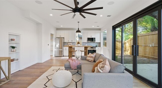 Photo - 5506 Peppertree Pkwy