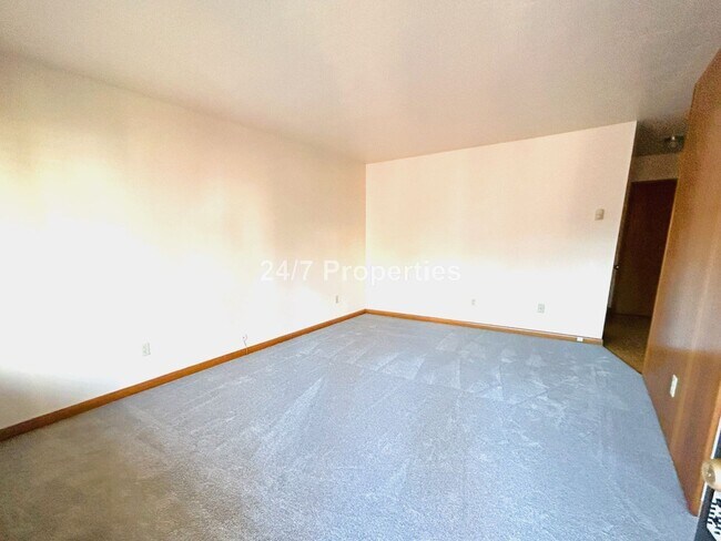 Photo - 3415 SW 11th Ave Unit 7