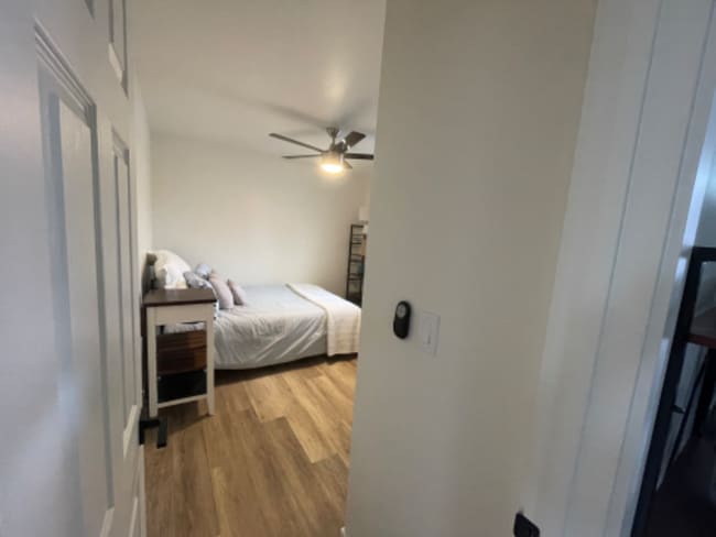 Photo - 5034 54th St