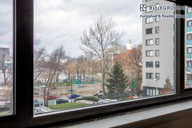 Photo - 1 Emerson Pl Unit FL3-ID498