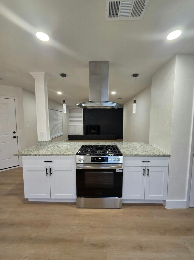 Photo - 6400 Buena Vista Dr