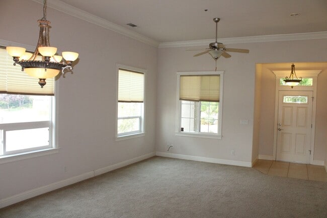 Photo - 4 BED/2 BATH IN THE SUNSET AVENUES SUBDIVISION