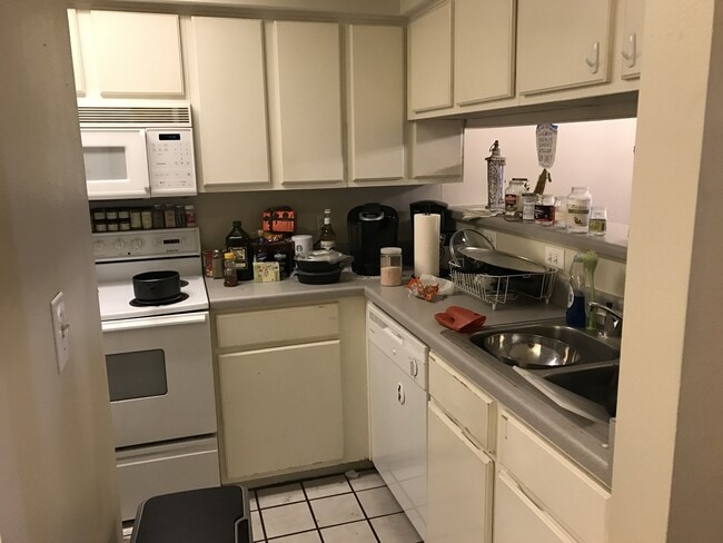 Photo - UT PRE LEASE: 3 bed/ 2 bath, West campus 1...