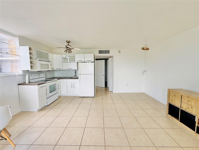 Photo - 12590 NE 16th Ave Unit 412