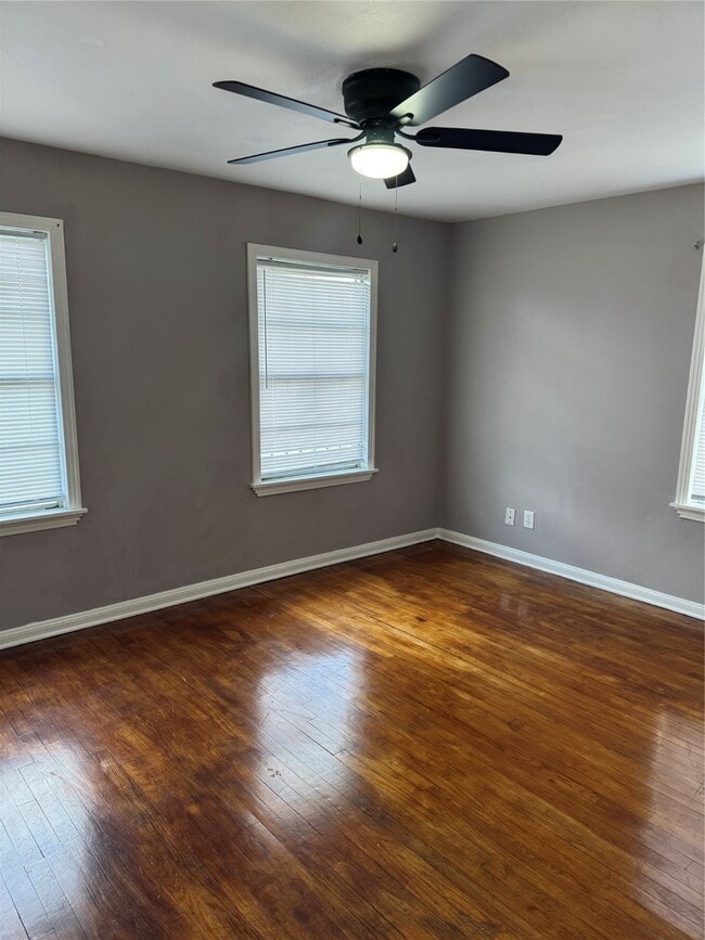 Photo - 5634 Belneath St