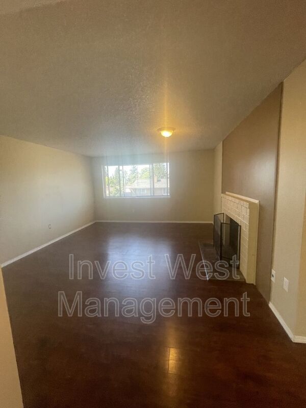 Photo - 2815 E 19th St Unidad P Rental