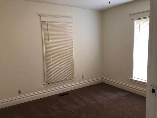 Photo - 614 S Clinton St Unit 1