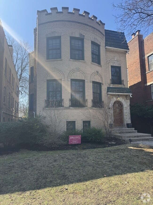 Building Photo - 1100 Hull Terrace Rental