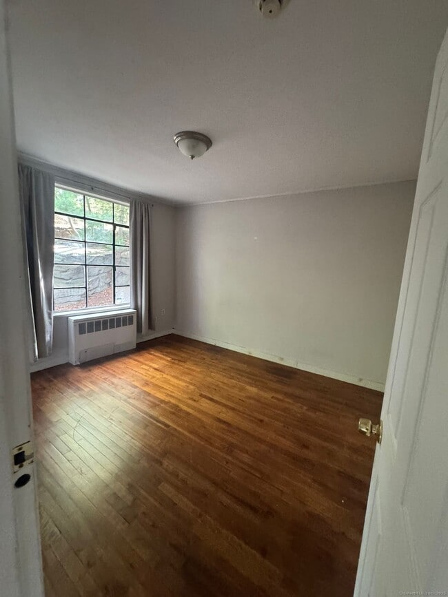 Photo - 74 Mencel Cir Unit B