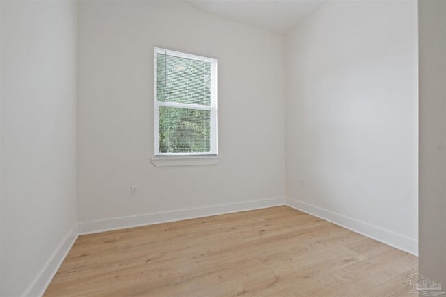 Photo - 418 N C St
