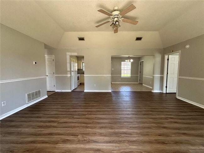Photo - 6626 Woodside Ct E