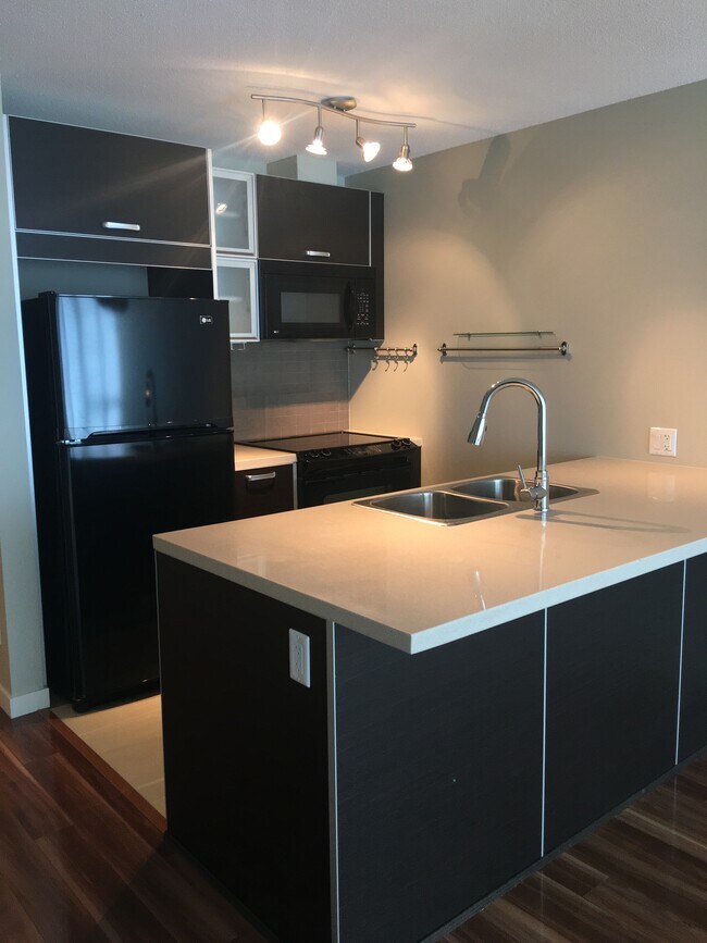 Photo - 1103-13688 100 Avenue Unit 1103