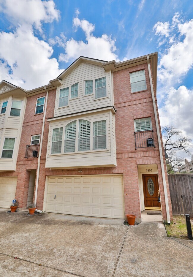 Photo - 1893 Ewing St