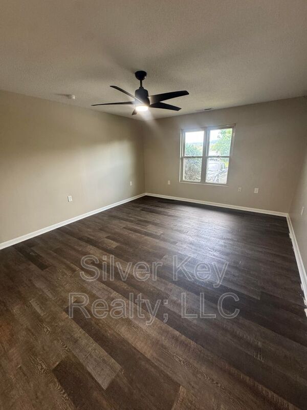 Photo - 114 Old Athens Pike Unit 2A