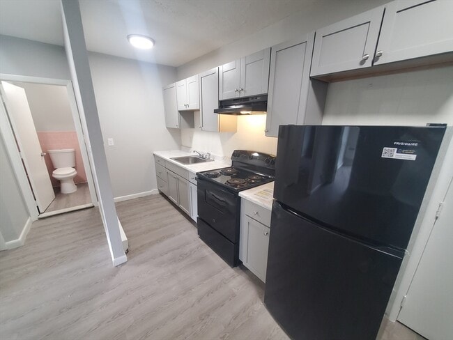 Building Photo - 760 Cummins Hwy Unit 32 Rental