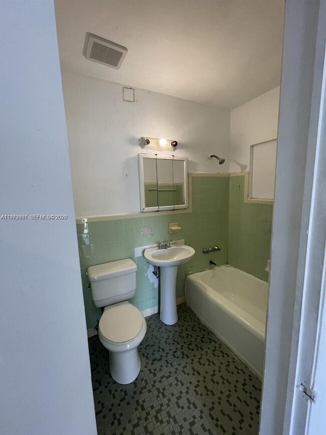 Photo - 1780 NE 146th St Unit A