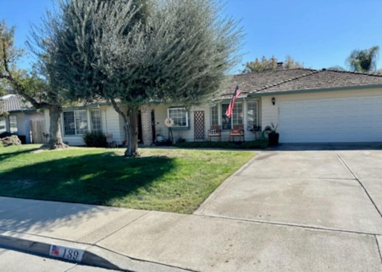 Photo - 189 W Julia Way