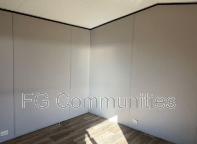 Photo - 20 Coach Crest Dr