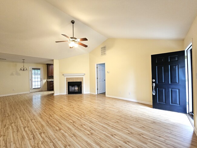 Photo - 206 Corley Cir
