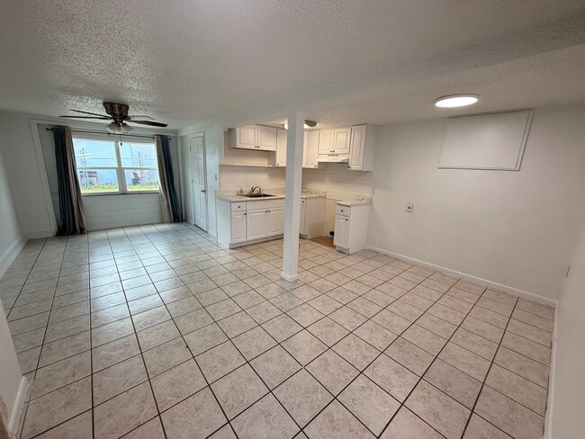 Photo - 1131 5th St SW Unit 4 downstairs