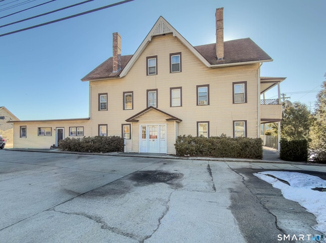 Building Photo - 223 Norwich Ave